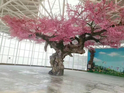 独体水泥桃花树
